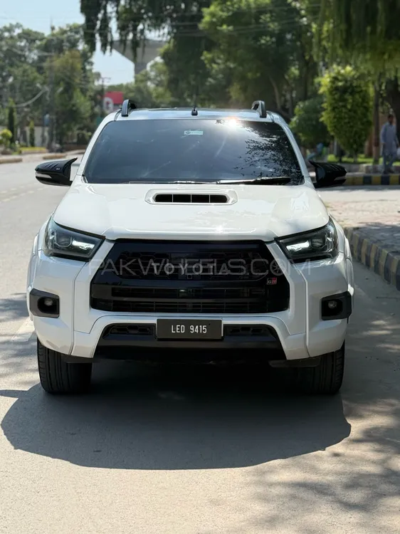 Toyota Hilux 2017 for Sale in Peshawar Image-1
