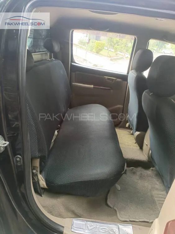 Toyota Hilux 2015 for Sale in Islamabad Toyota Hilux 2015 for Sale in Islamabad Image-11