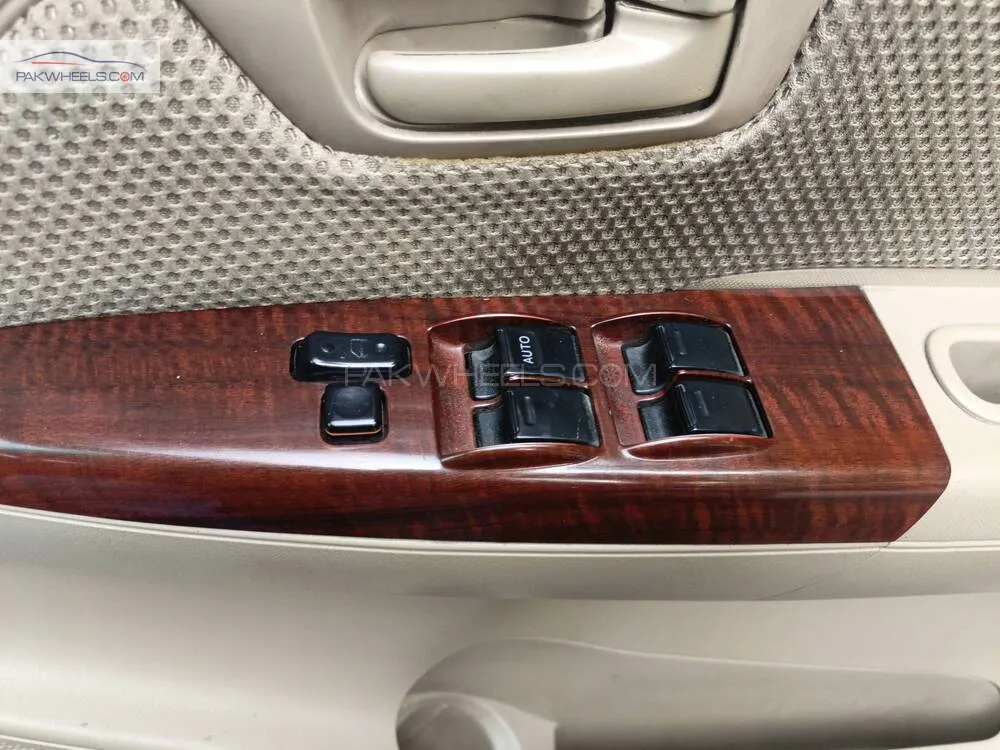 Toyota Hilux 2015 for Sale in Islamabad Toyota Hilux 2015 for Sale in Islamabad Image-12
