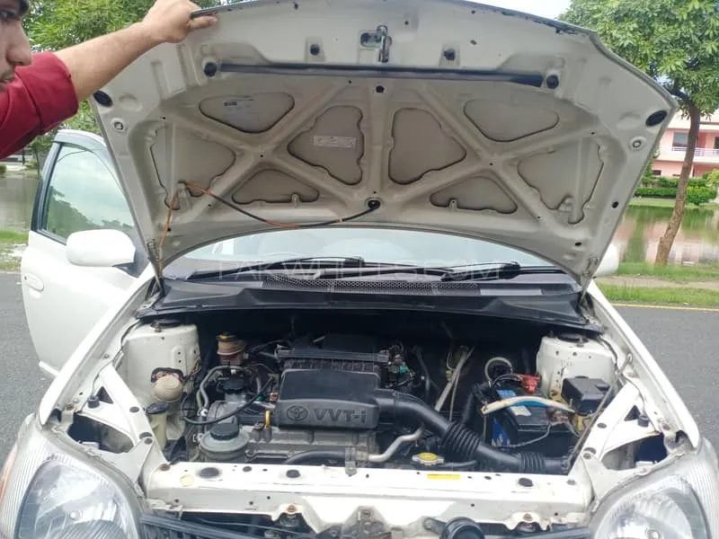 Toyota Platz 2002 for Sale in Faisalabad Image-1