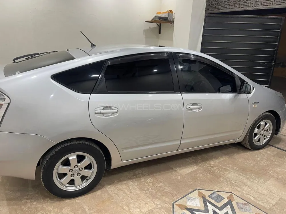 Toyota Prius 2012 for Sale in Faisalabad Image-1