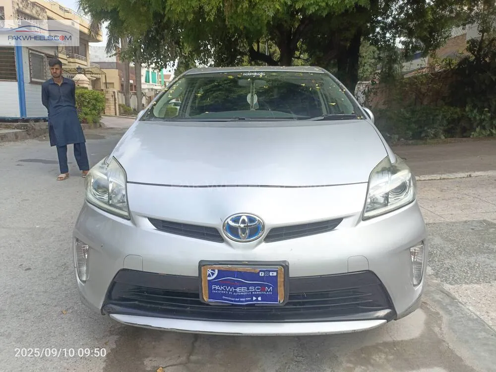 Toyota Prius 2014 for Sale in Islamabad Image-1