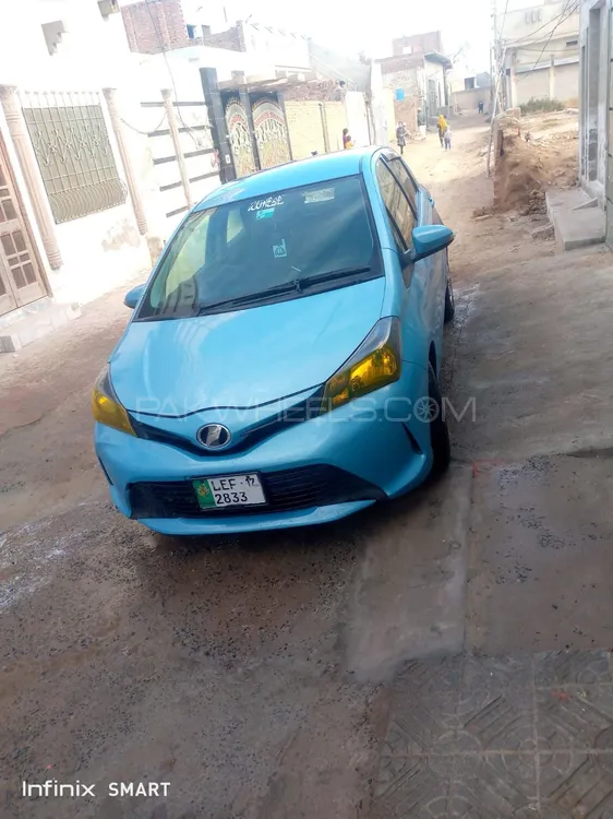 Toyota Vitz 2017 for Sale in Gojra Image-1