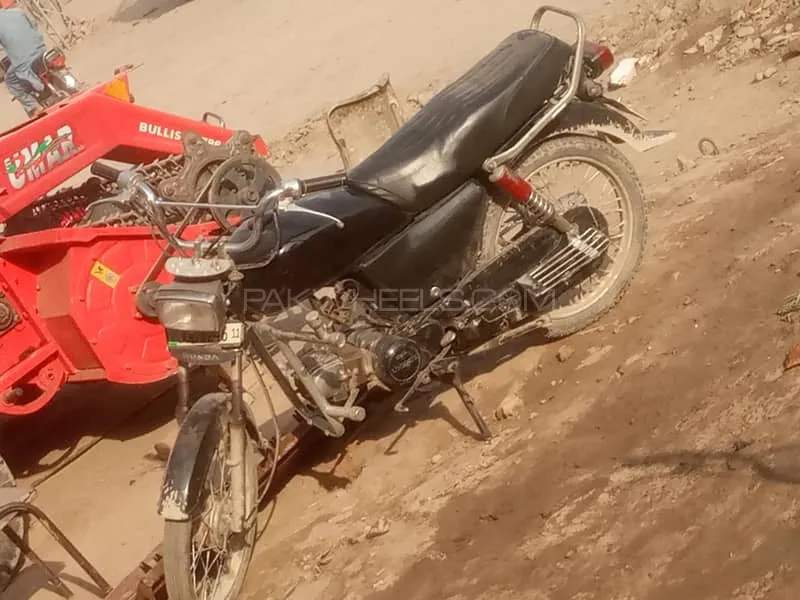 Unique Xtreme UD 70 2011 for Sale Image-1