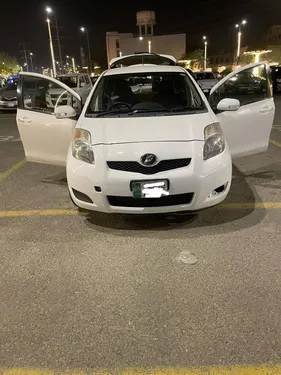 Toyota Vitz F 1.0 2009