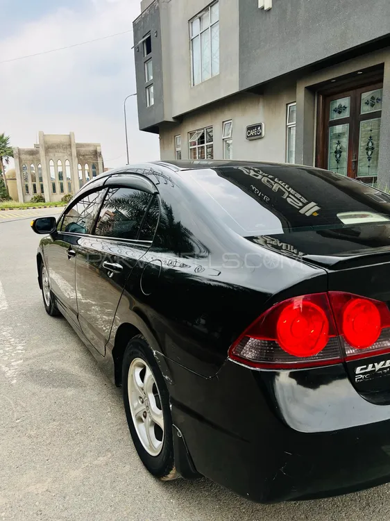 Honda Civic 2011 for Sale in Faisalabad Image-1