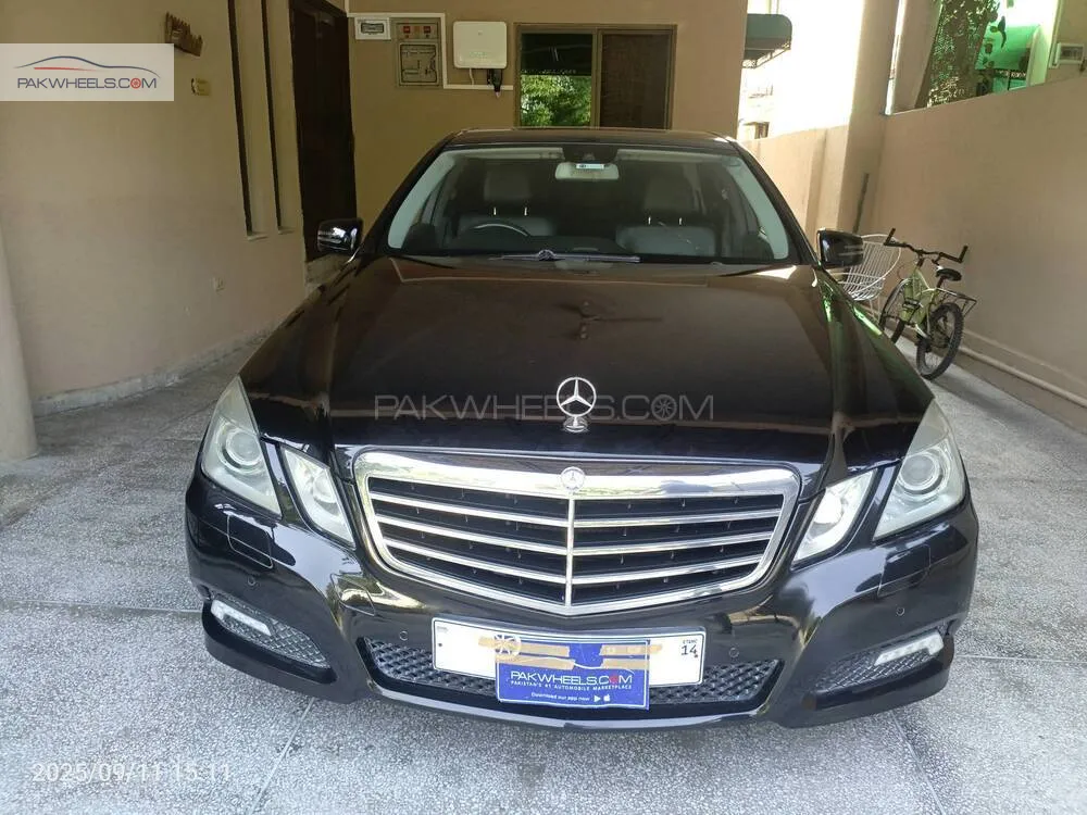 Mercedes Benz E Class 2010 for Sale in Lahore Image-1