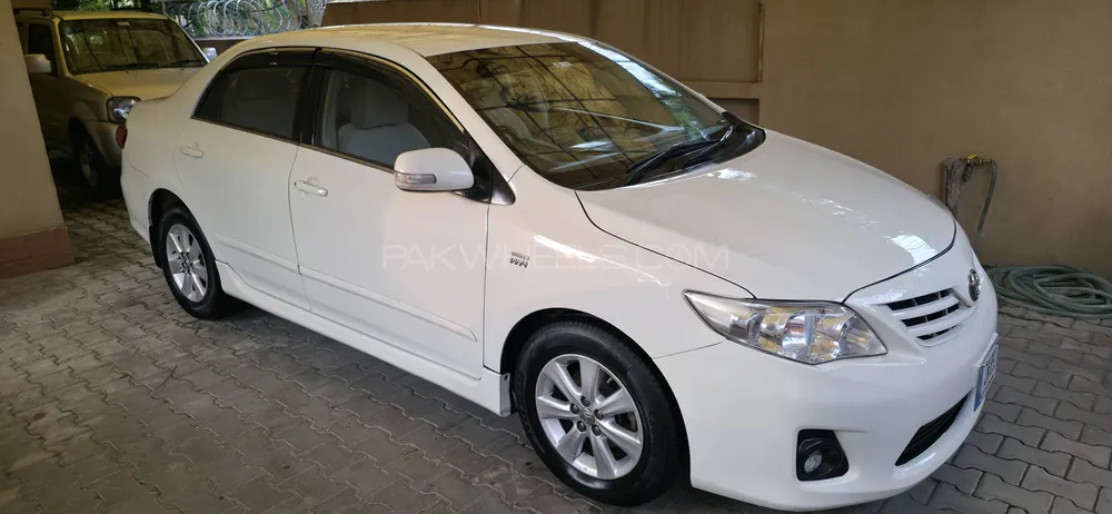 Toyota Corolla 2013 for Sale in Islamabad Image-1
