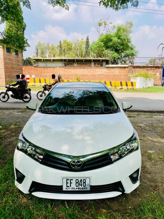 Toyota Corolla 2015 for Sale in Islamabad Image-1