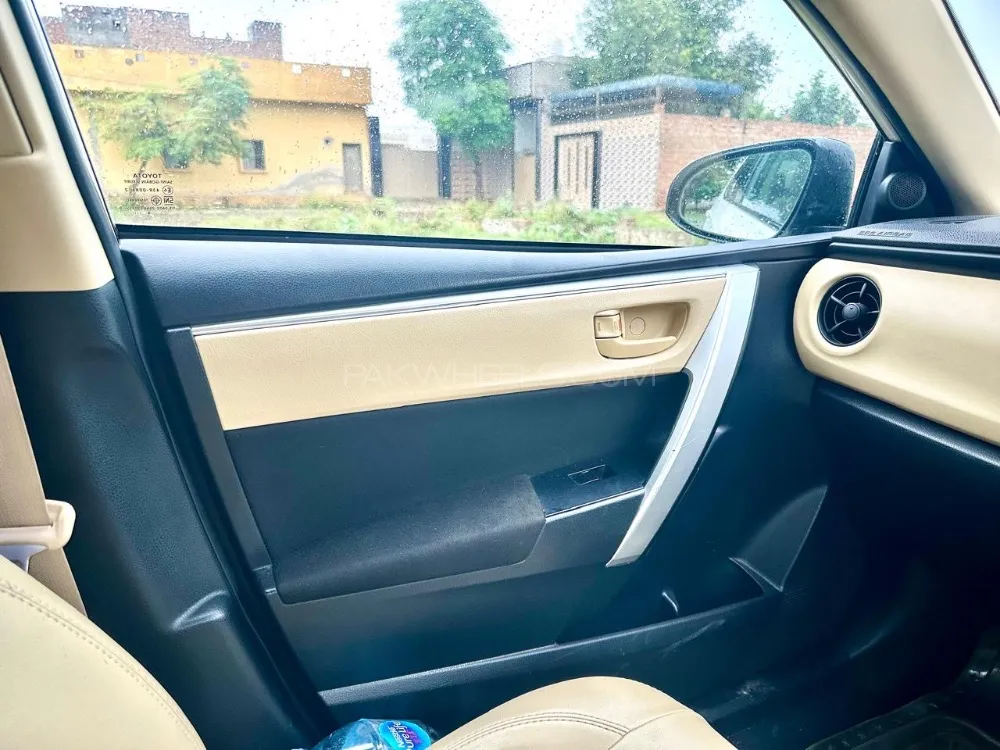 Toyota Corolla 2019 for Sale in Okara Image-1