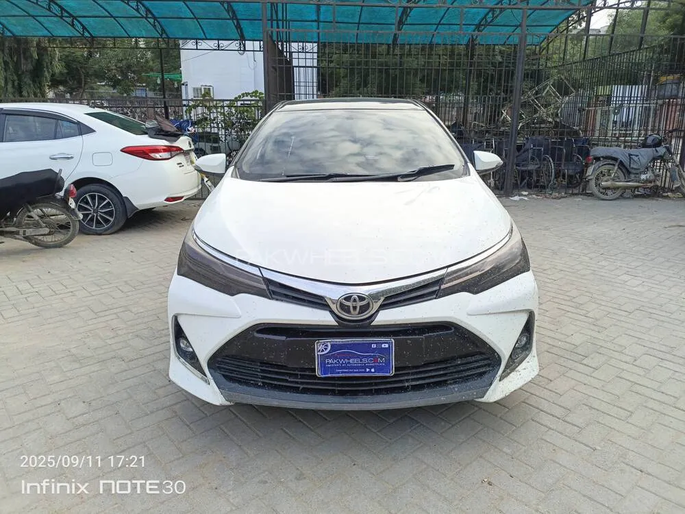 Toyota Corolla 2018 for Sale in Karachi Image-1
