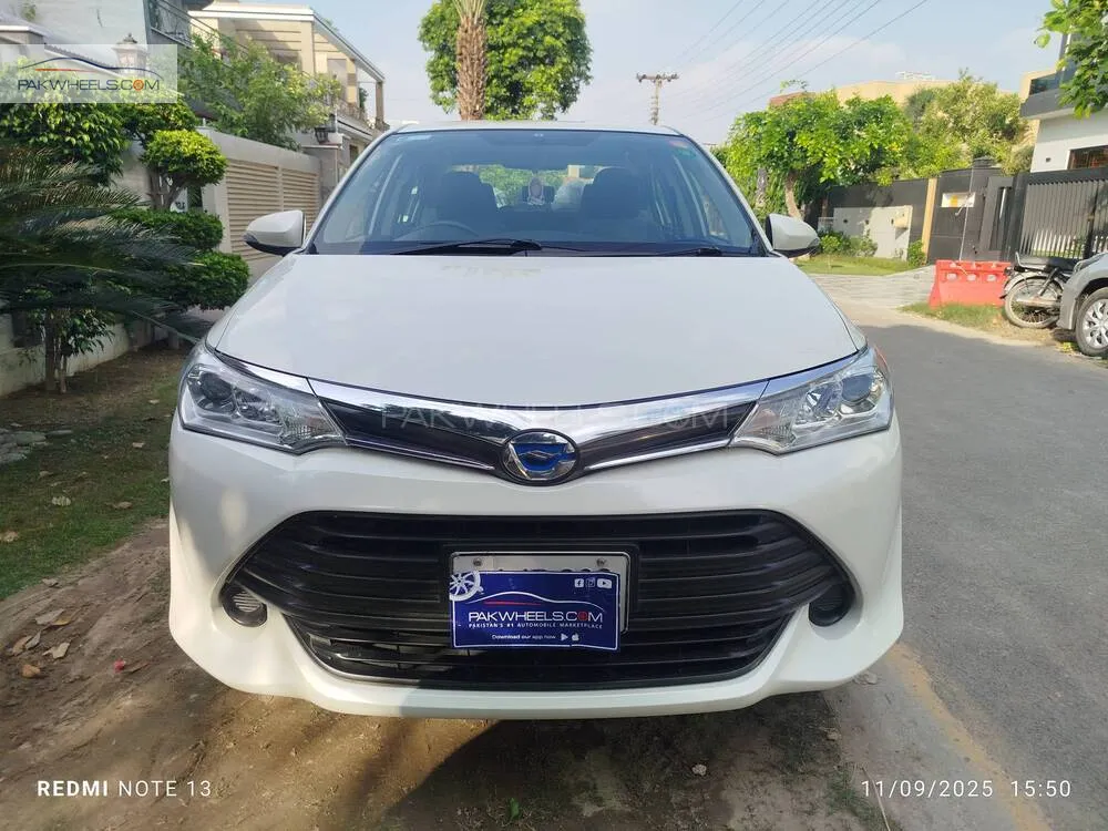 Toyota Corolla Axio 2016 for Sale in Lahore Image-1