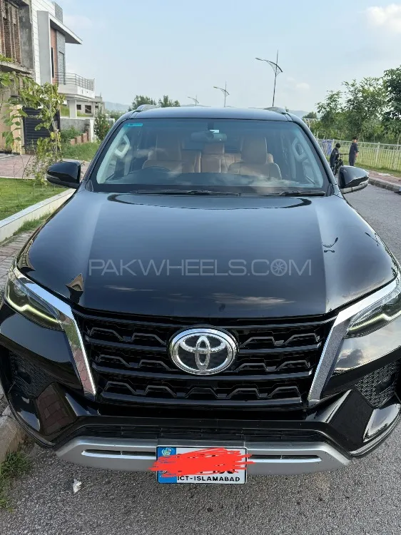 Toyota Fortuner 2021 for Sale in Islamabad Image-1