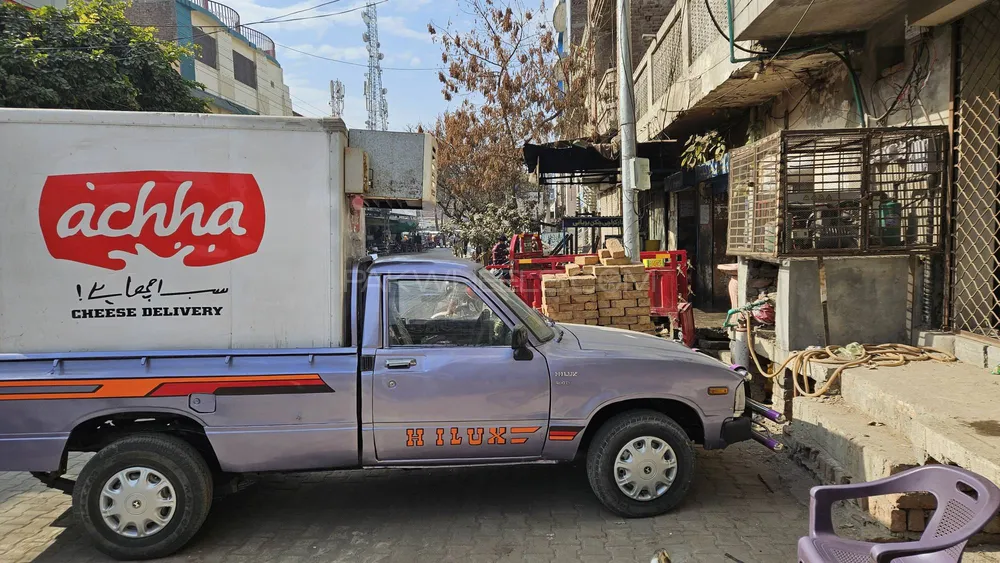 Toyota Hilux 1982 for Sale in Mandi bahauddin Image-1