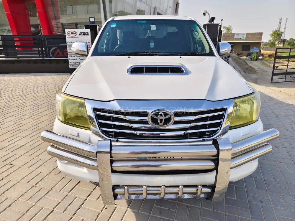 Toyota Hilux 2014 for Sale in Lahore Image-1