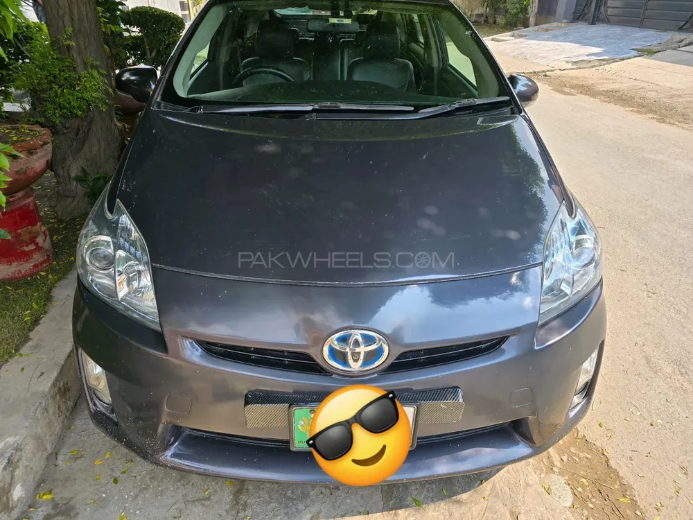 Toyota Prius 2010 for Sale in Lahore Image-1