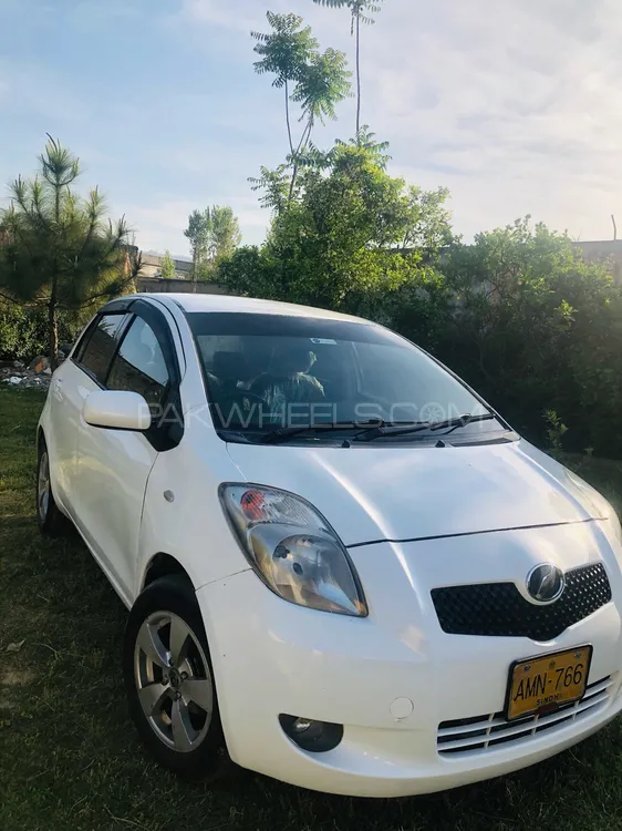 Toyota Vitz 2005 for Sale in Peshawar Image-1