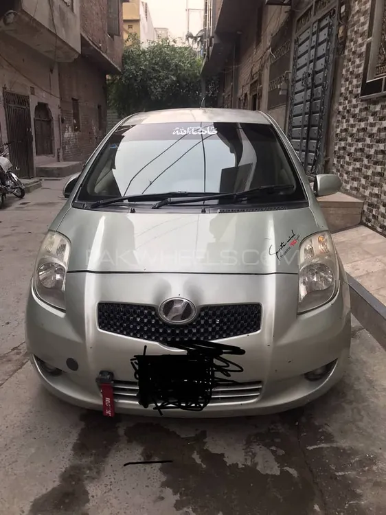 Toyota Vitz 2006 for Sale in Karachi Image-1