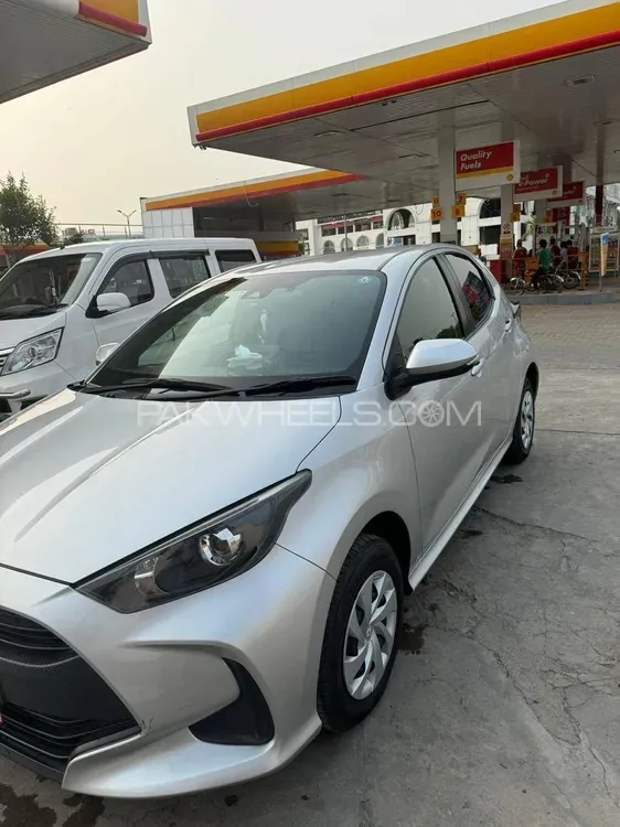 Toyota Yaris Hatchback 2021 for Sale in Sialkot Image-1