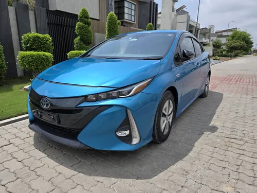 Toyota Prius PHV (Plug In Hybrid) 2017