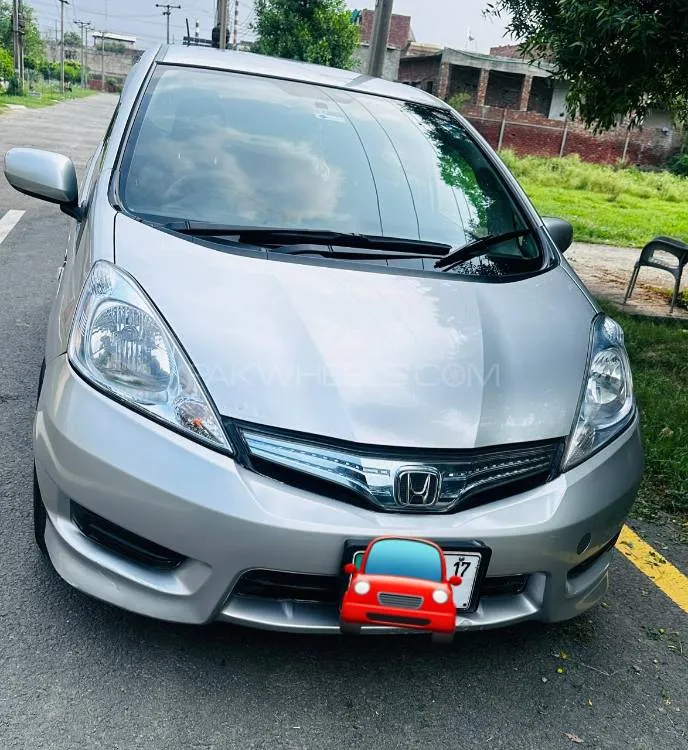 Honda Fit 2014 for Sale in Lahore Image-1