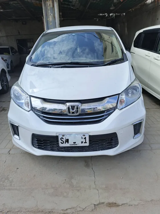 Honda Freed 2016 for Sale in Karachi Image-1