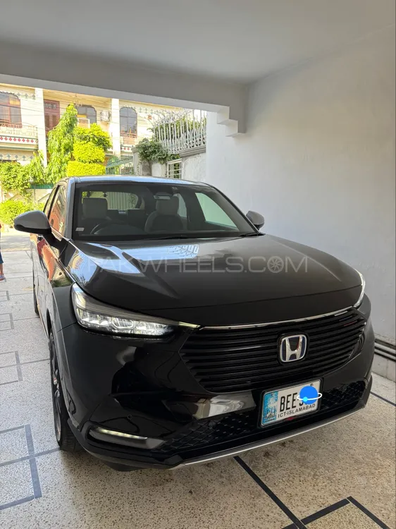 Honda Vezel 2021 for Sale in Lahore Image-1