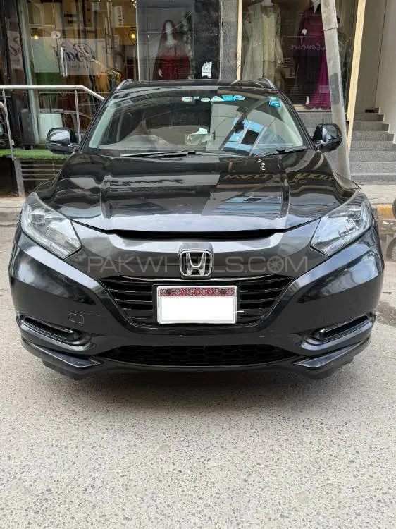 Honda Vezel 2016 for Sale in Karachi Image-1