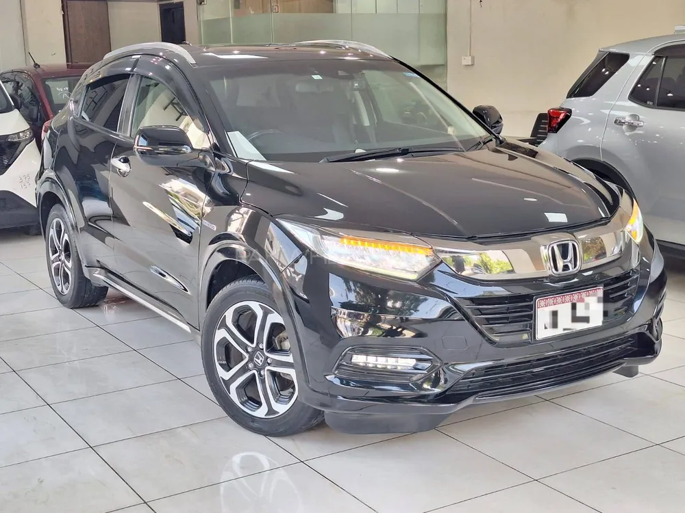 Honda Vezel 2018 for Sale in Karachi Image-1