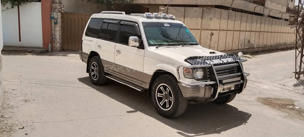 Mitsubishi Pajero 1993 for Sale in Lahore Image-1