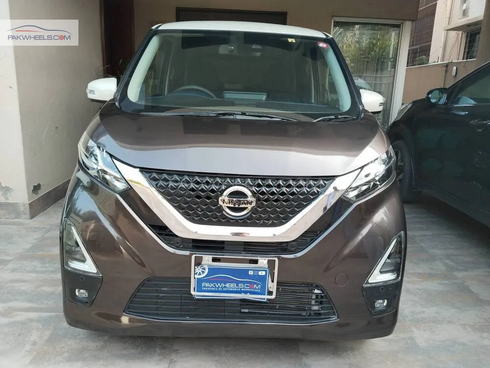 نسان ڈیز 2022 for Sale in لاہور Image-1