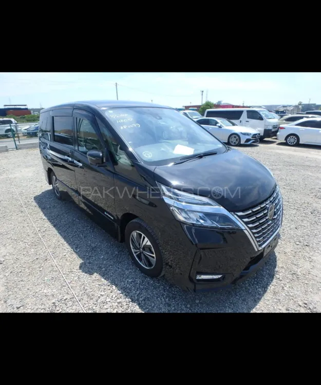 Nissan Serena 2020 for Sale in Lahore Image-1
