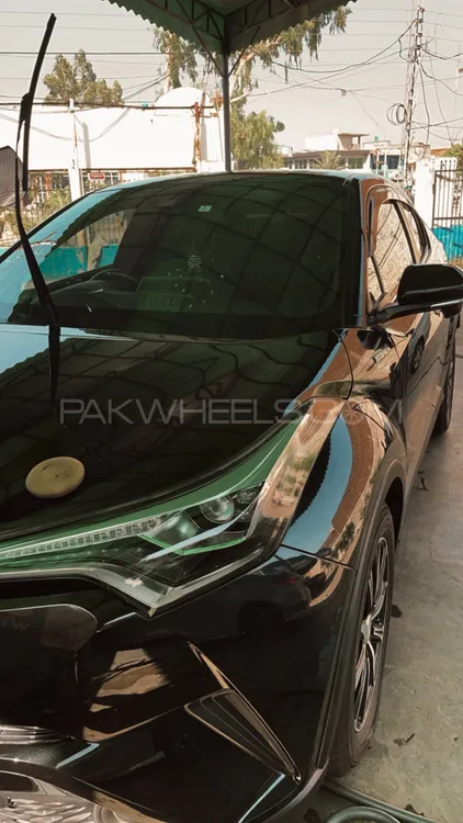Toyota C-HR 2018 for Sale in Islamabad Image-1