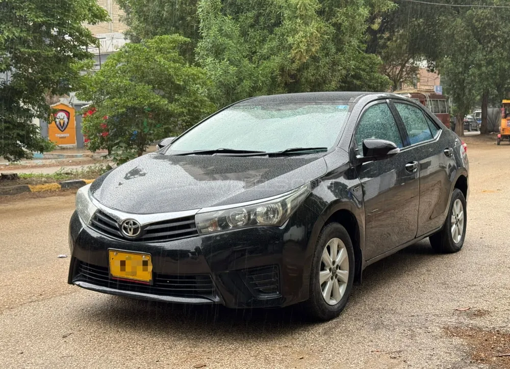 Toyota Corolla 2016 for Sale in Karachi Image-1