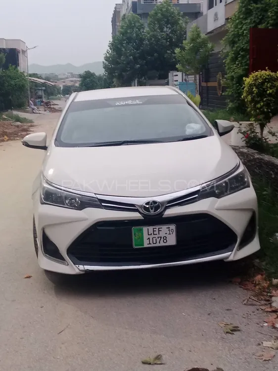 Toyota Corolla 2019 for Sale in Dera ismail khan Image-1