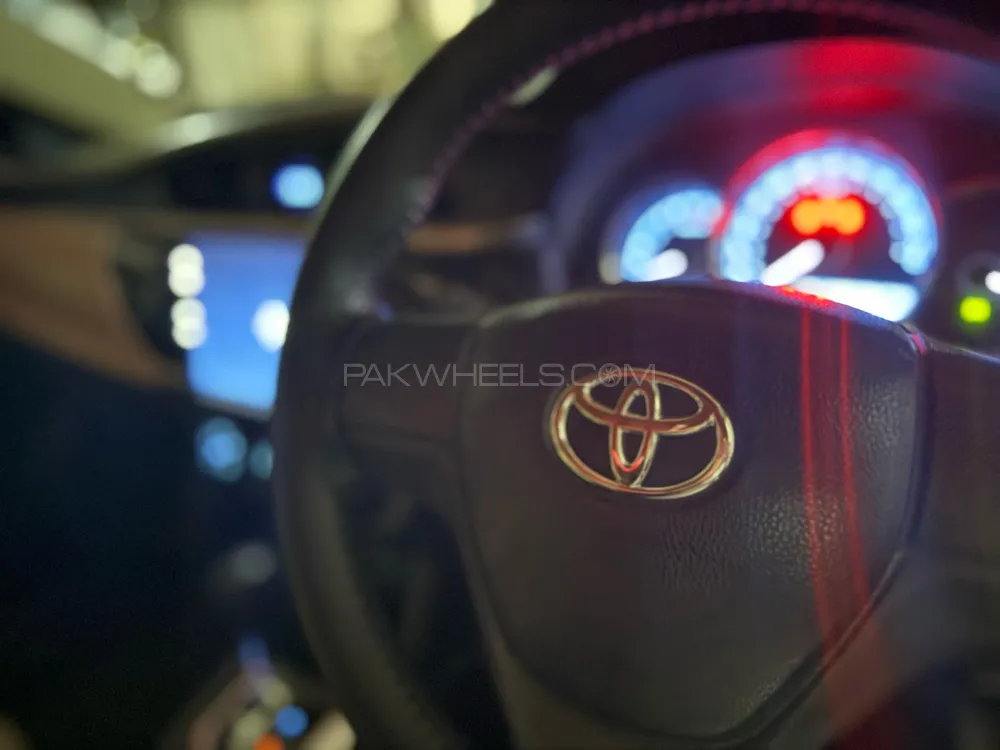 Toyota Corolla 2016 for Sale in Lahore Image-1