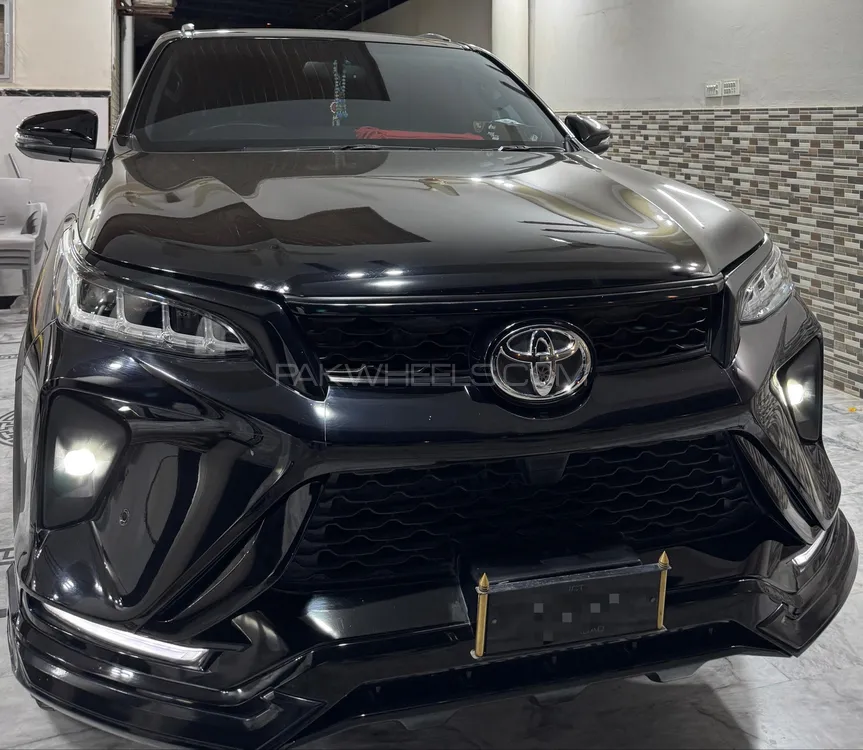 Toyota Fortuner 2023 for Sale in Peshawar Image-1