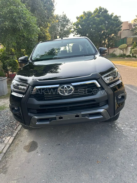Toyota Hilux 2025 for Sale in Lahore Image-1