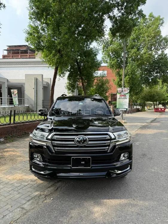 Toyota Land Cruiser 2017 for Sale in Lahore Image-1