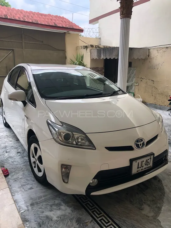 Toyota Prius 2014 for Sale in Haripur Image-1