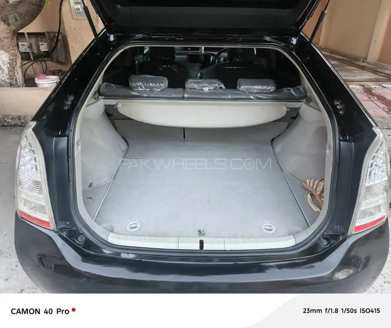 Toyota Prius 2011 for Sale in Islamabad Image-1
