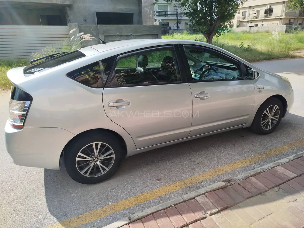 Toyota Prius 2010 for Sale in Rawalpindi Image-1