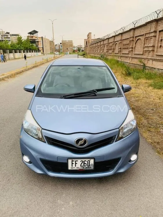 Toyota Vitz 2011 for Sale in Peshawar Image-1
