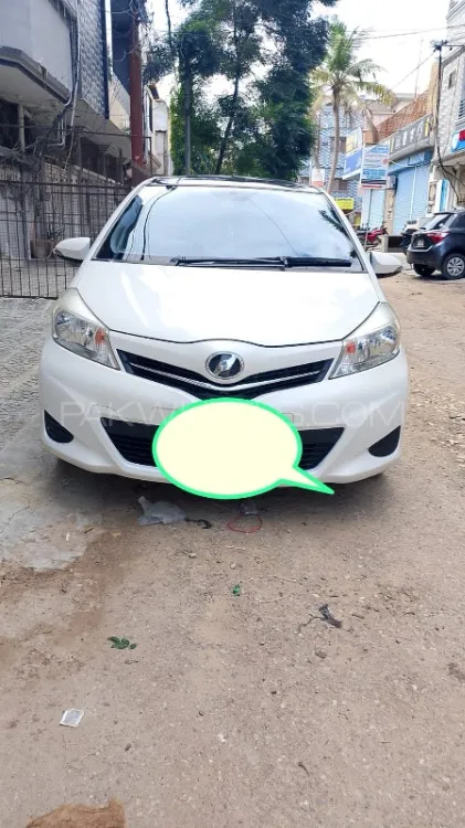 Toyota Vitz 2013 for Sale in Karachi Image-1