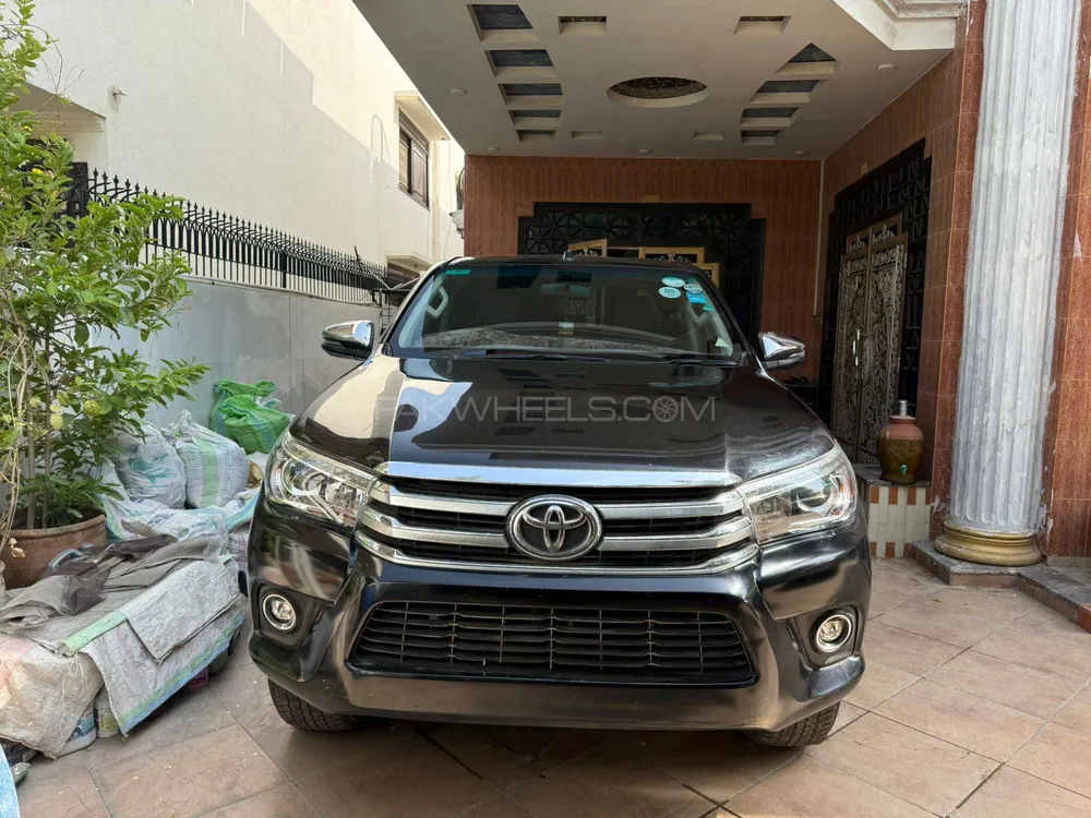 Toyota Hilux 2018 for Sale in Karachi Image-1