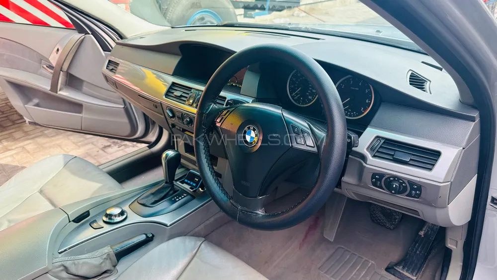 BMW 5 Series 2004 for Sale in Lahore Image-1