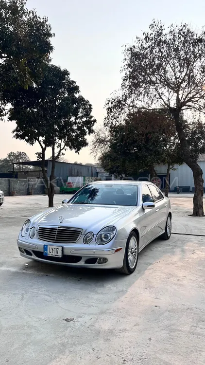Mercedes Benz E Class 2005 for Sale in Islamabad Image-1