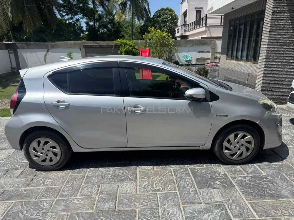 Toyota Aqua 2016 for Sale in Karachi Image-1