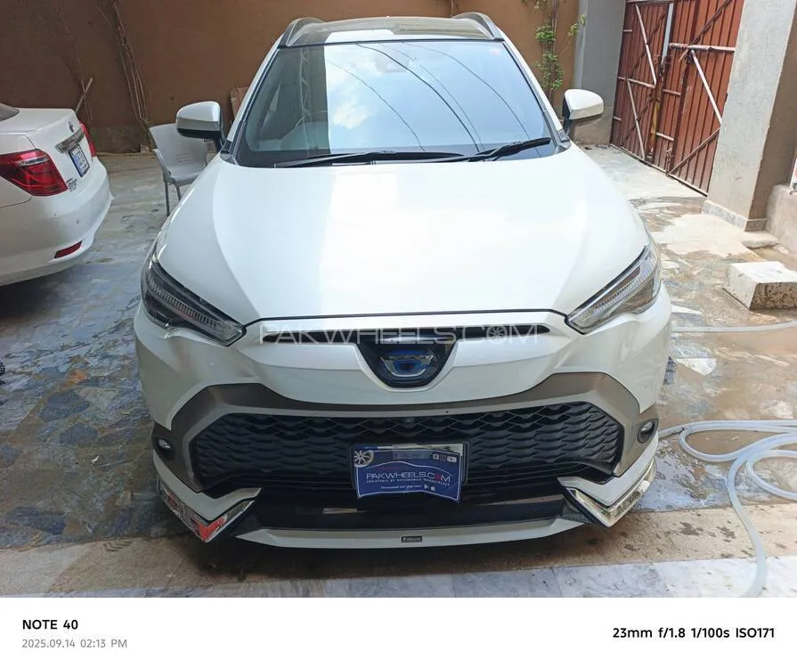 Toyota Corolla Cross 2021 for Sale in Peshawar Image-1