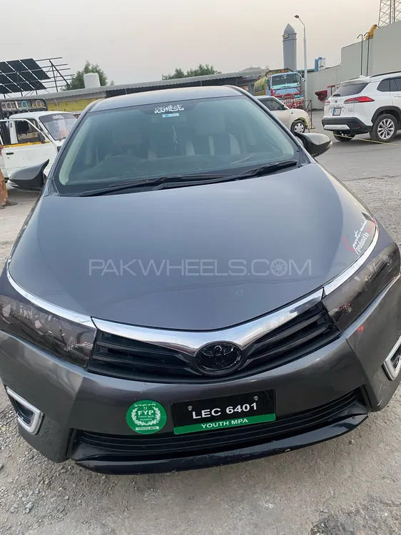 Toyota Corolla 2017 for Sale in Peshawar Image-1